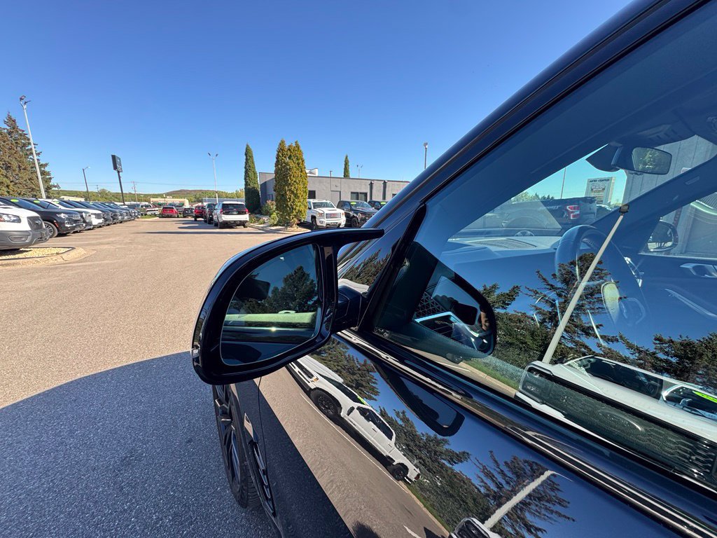 Used 2024 BMW X5 M60i AWD/4WD image 14