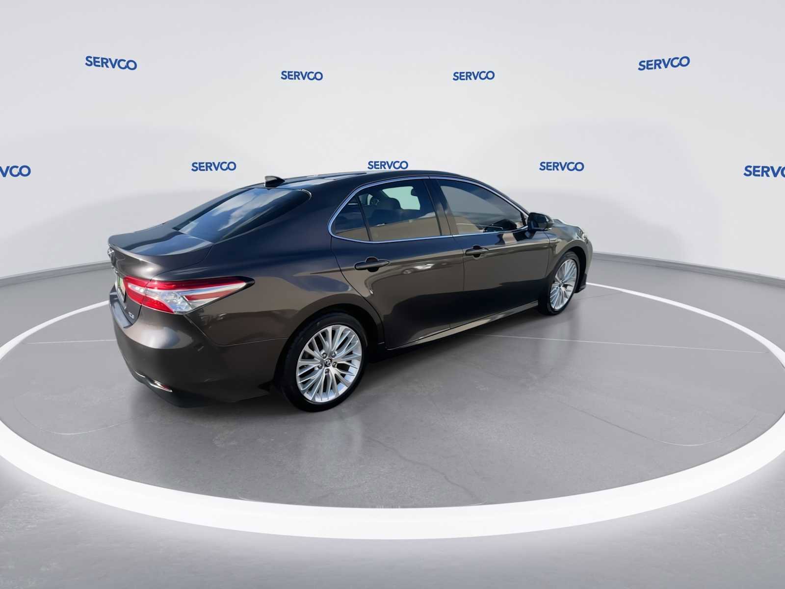 Used 2018 Toyota Camry XLE image 8