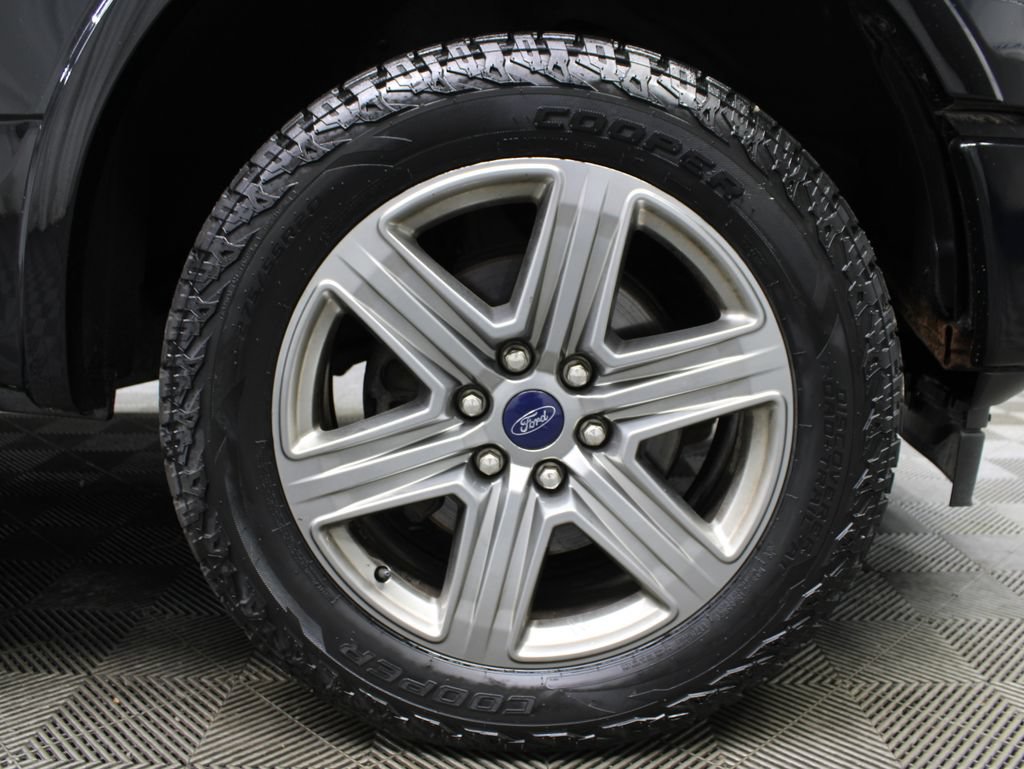 Used 2018 Ford F150 Lariat w/ Equipment Group 502A Luxury AWD/4WD image 10