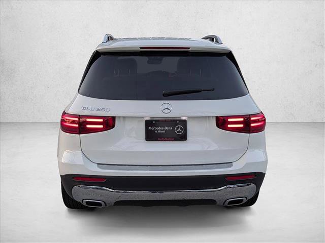 Used 2026 Mercedes-Benz GLB 250 image 7