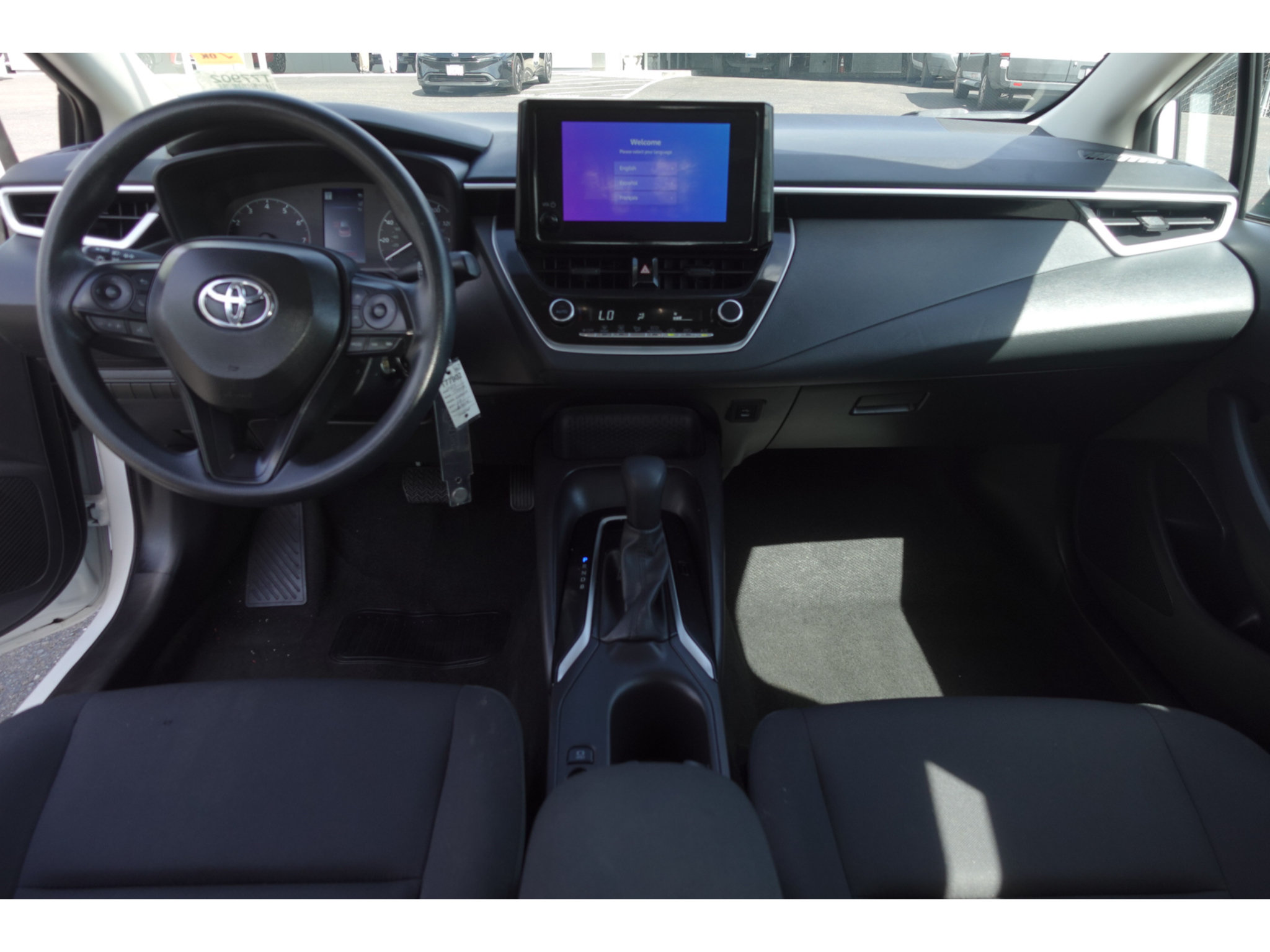 Used 2025 Toyota Corolla LE FWD image 23