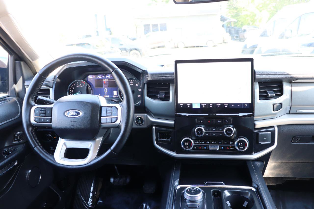 Used 2024 Ford Expedition XLT AWD/4WD image 19