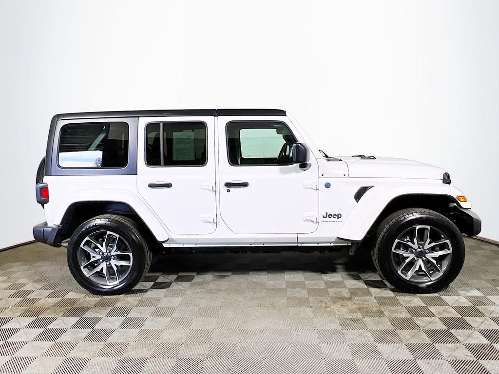 Used 2024 Jeep Wrangler Unlimited image 8