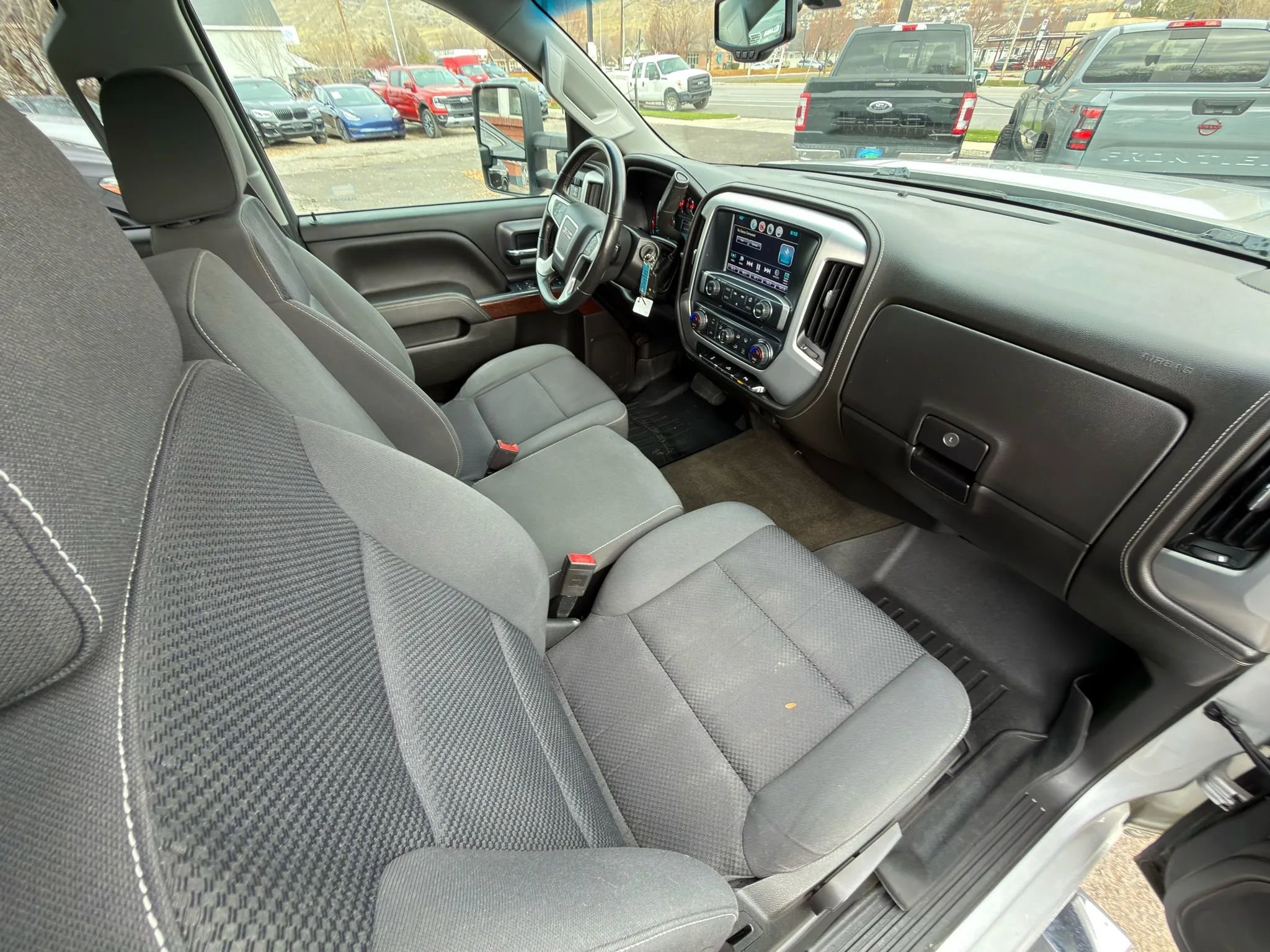 Used 2017 GMC Sierra 2500 SLE image 4