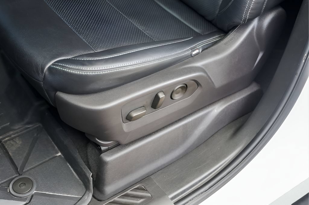 Used 2024 Chevrolet Silverado 1500 Custom RWD image 11