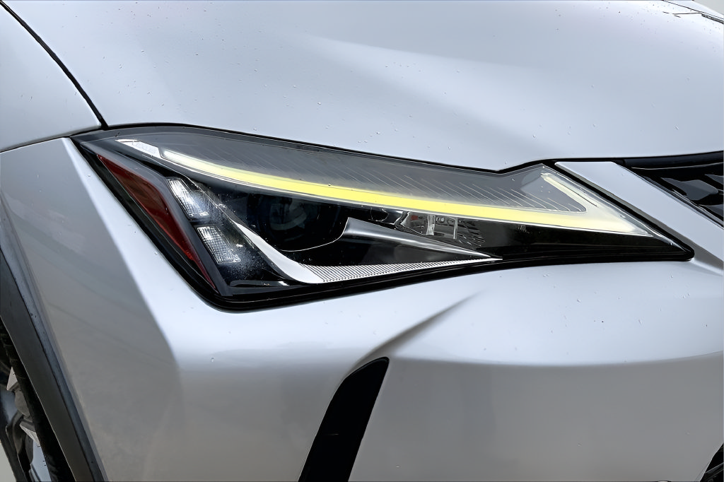 Used 2019 Lexus UX 200 w/ Premium Package FWD image 33