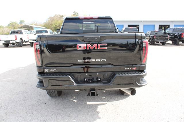 Used 2025 GMC Sierra 2500 AT4 image 9