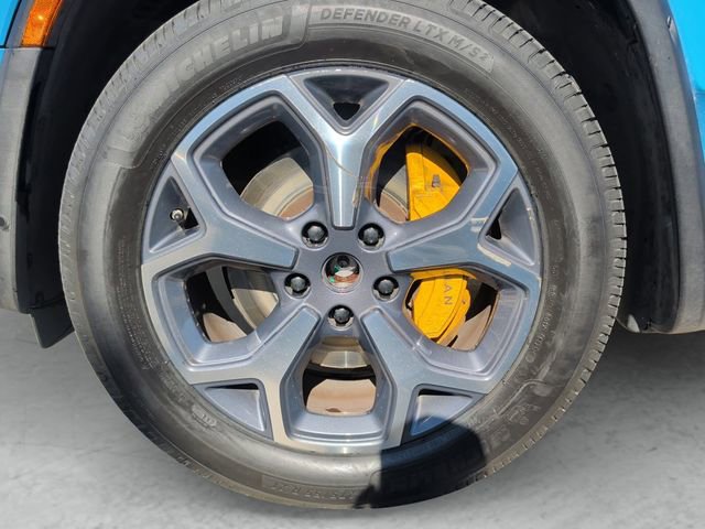 Used 2024 Rivian R1S Adventure image 23