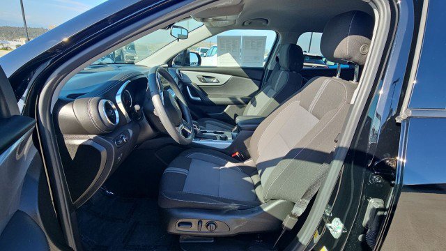 Used 2025 Chevrolet Blazer LT FWD image 19