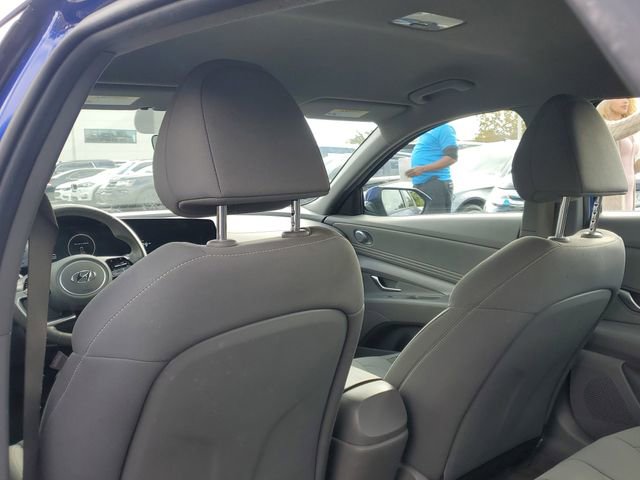 Used 2023 Hyundai Elantra SEL w/ Convenience Package image 11