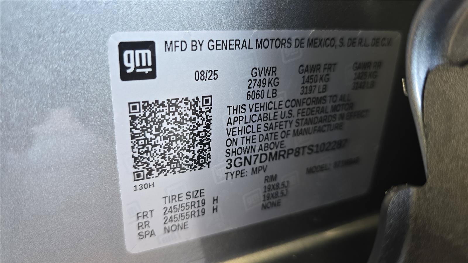 Used 2026 Chevrolet Equinox EV LT FWD image 28