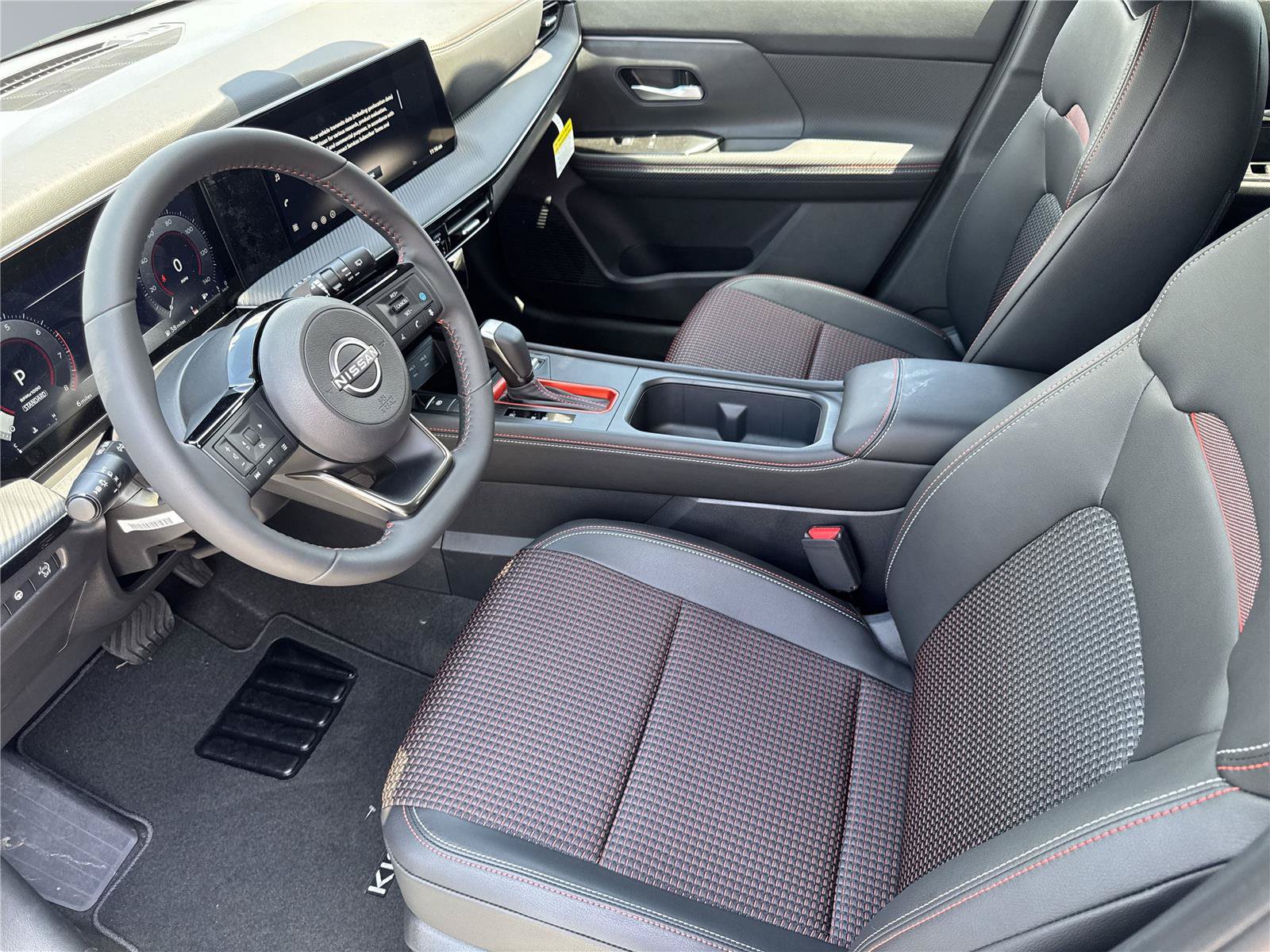 New 2026 Nissan Kicks SR FWD image 10