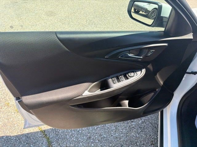 Used 2024 Chevrolet Malibu LT FWD image 11
