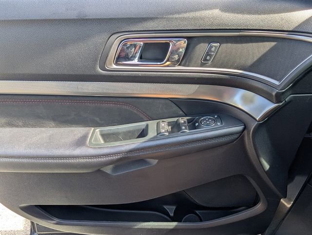 Used 2019 Ford Explorer XLT w/ Equipment Group 202A image 33