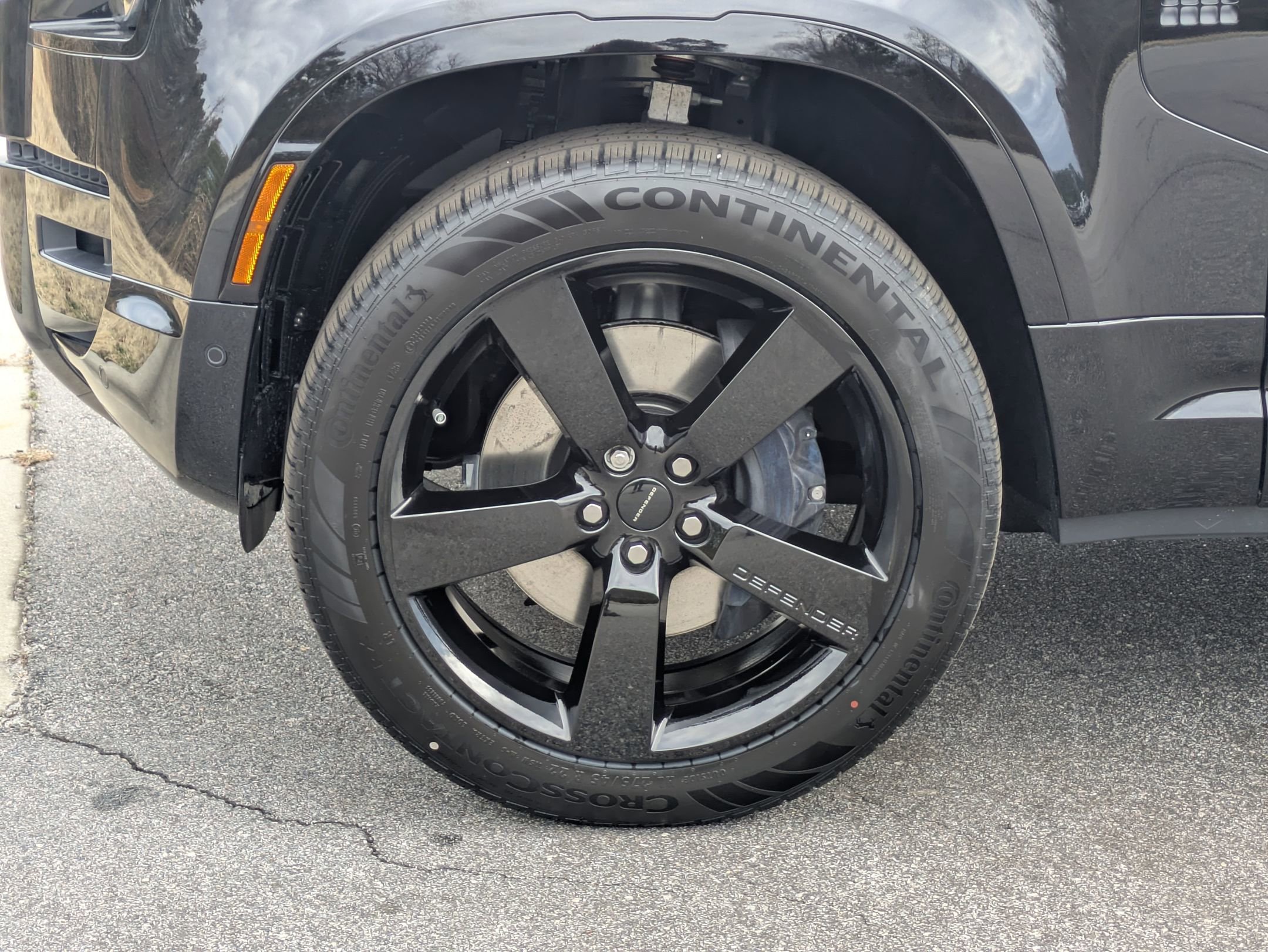 New 2026 Land Rover Defender 110 X-Dynamic SE image 35