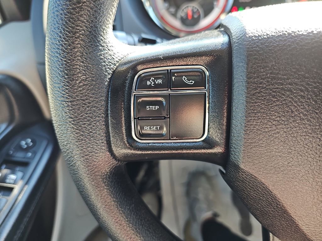 Used 2020 Dodge Grand Caravan SE w/ UConnect Hands-Free Group image 21