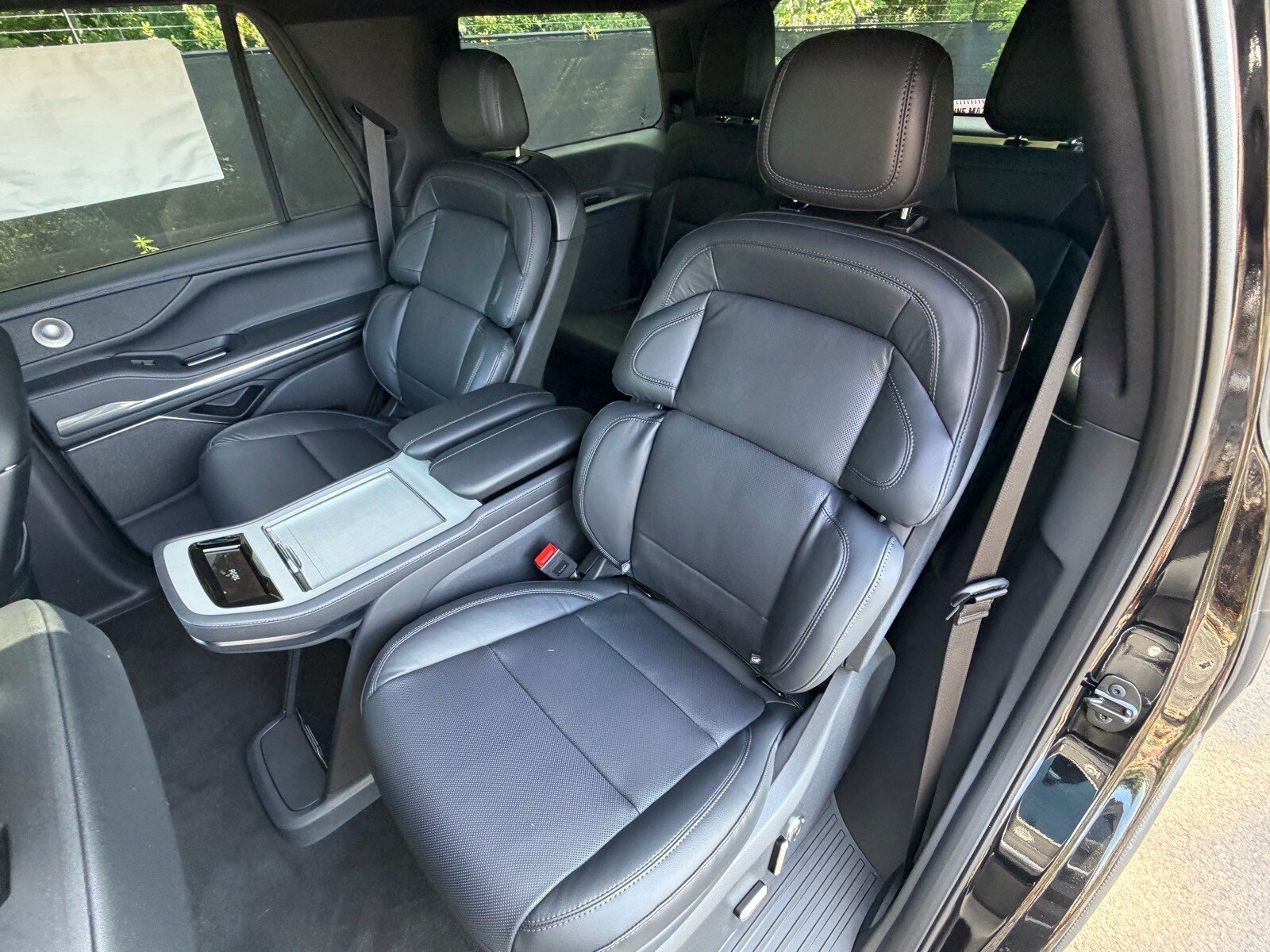 New 2026 Lincoln Navigator Reserve w/ Jet Appearance Package AWD/4WD image 25