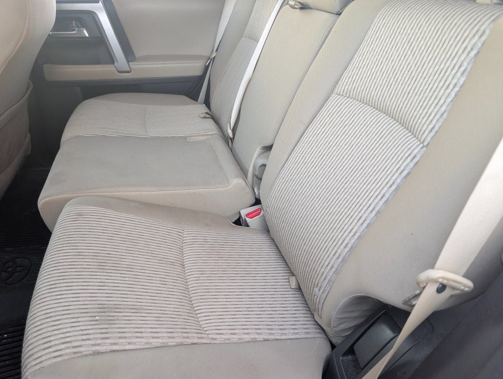 Used 2016 Toyota 4Runner SR5 AWD/4WD image 4
