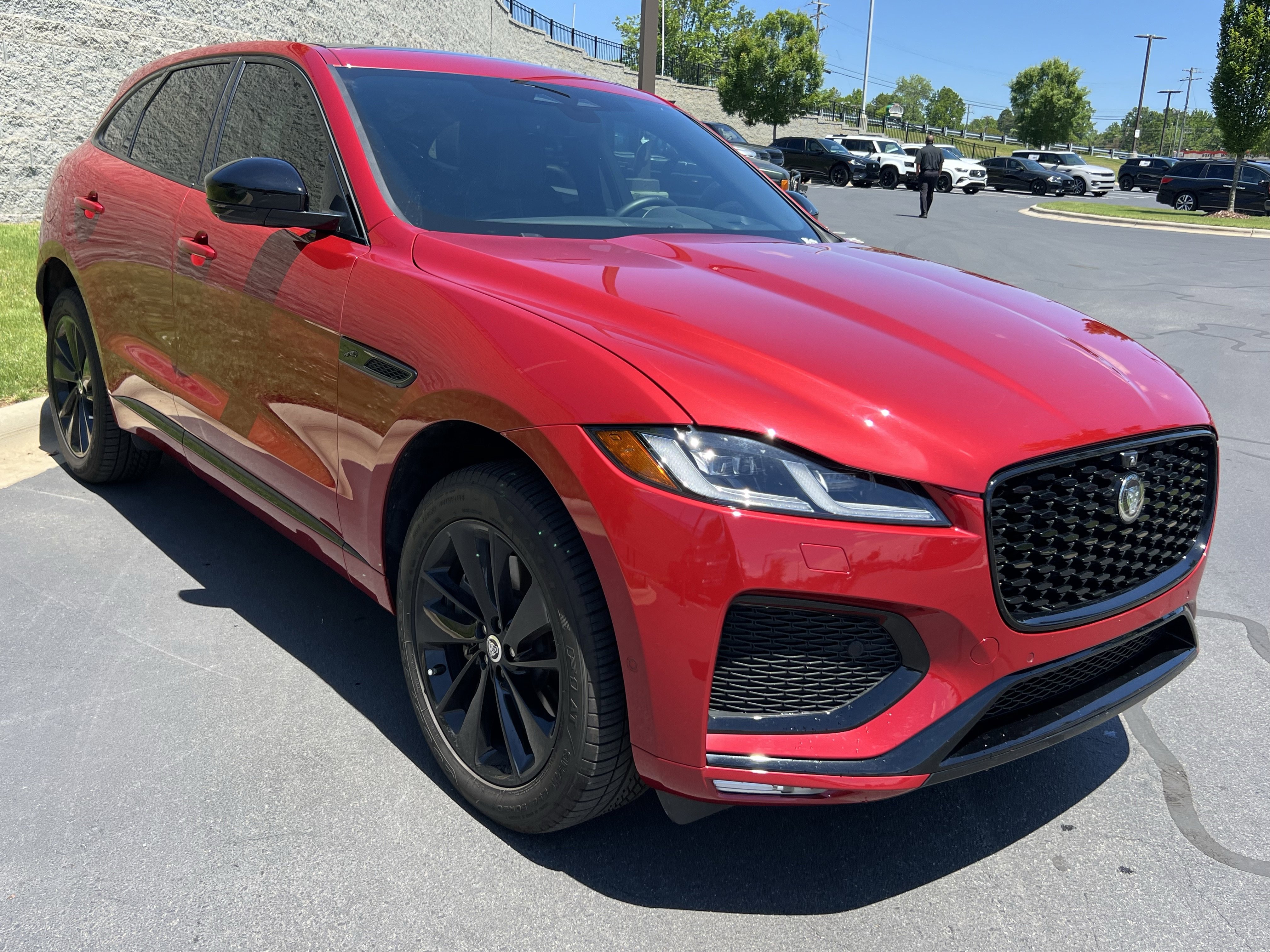 Used 2026 Jaguar F-PACE R-Dynamic S AWD/4WD image 9