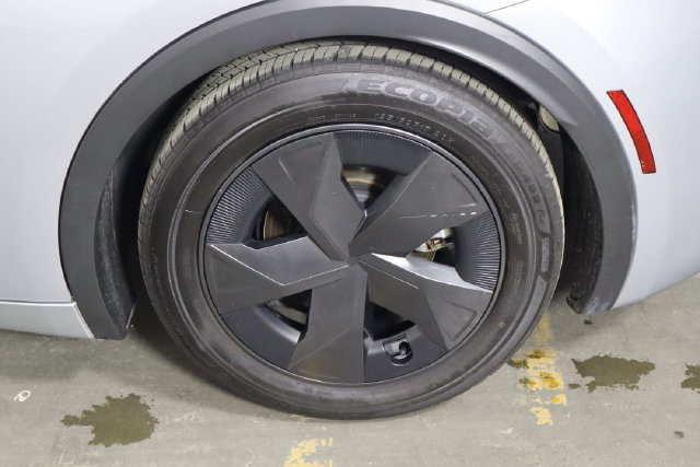 Used 2026 Toyota Prius LE FWD image 42