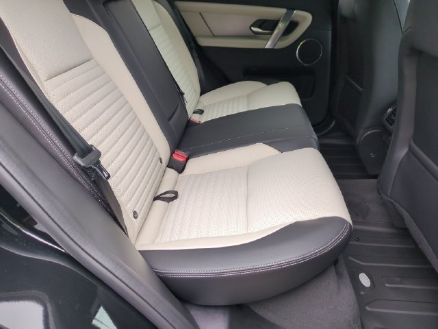 New 2026 Land Rover Discovery Sport Landmark AWD/4WD image 17