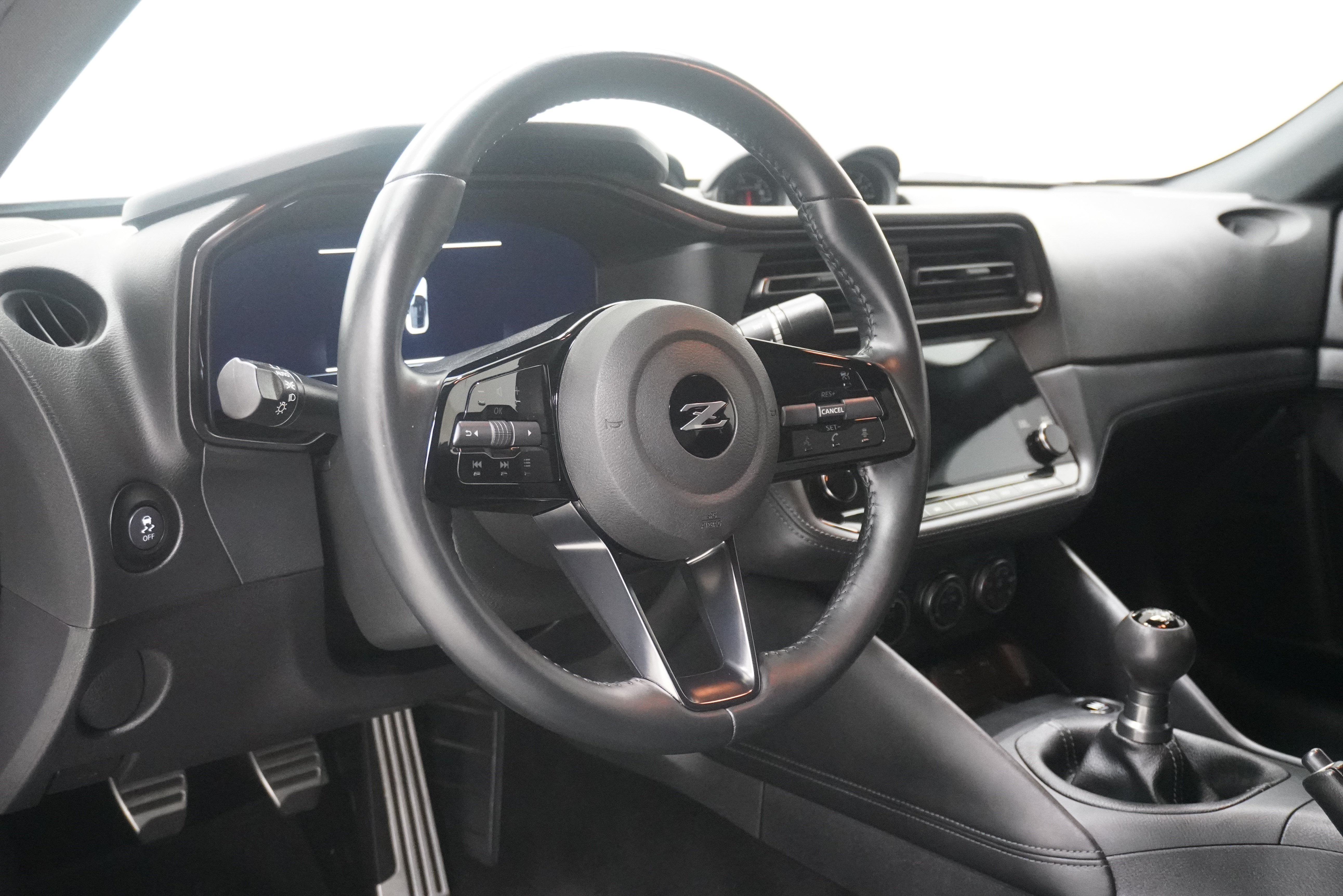 Used 2023 Nissan Z w/ Floor Mat Package (L93) RWD image 11