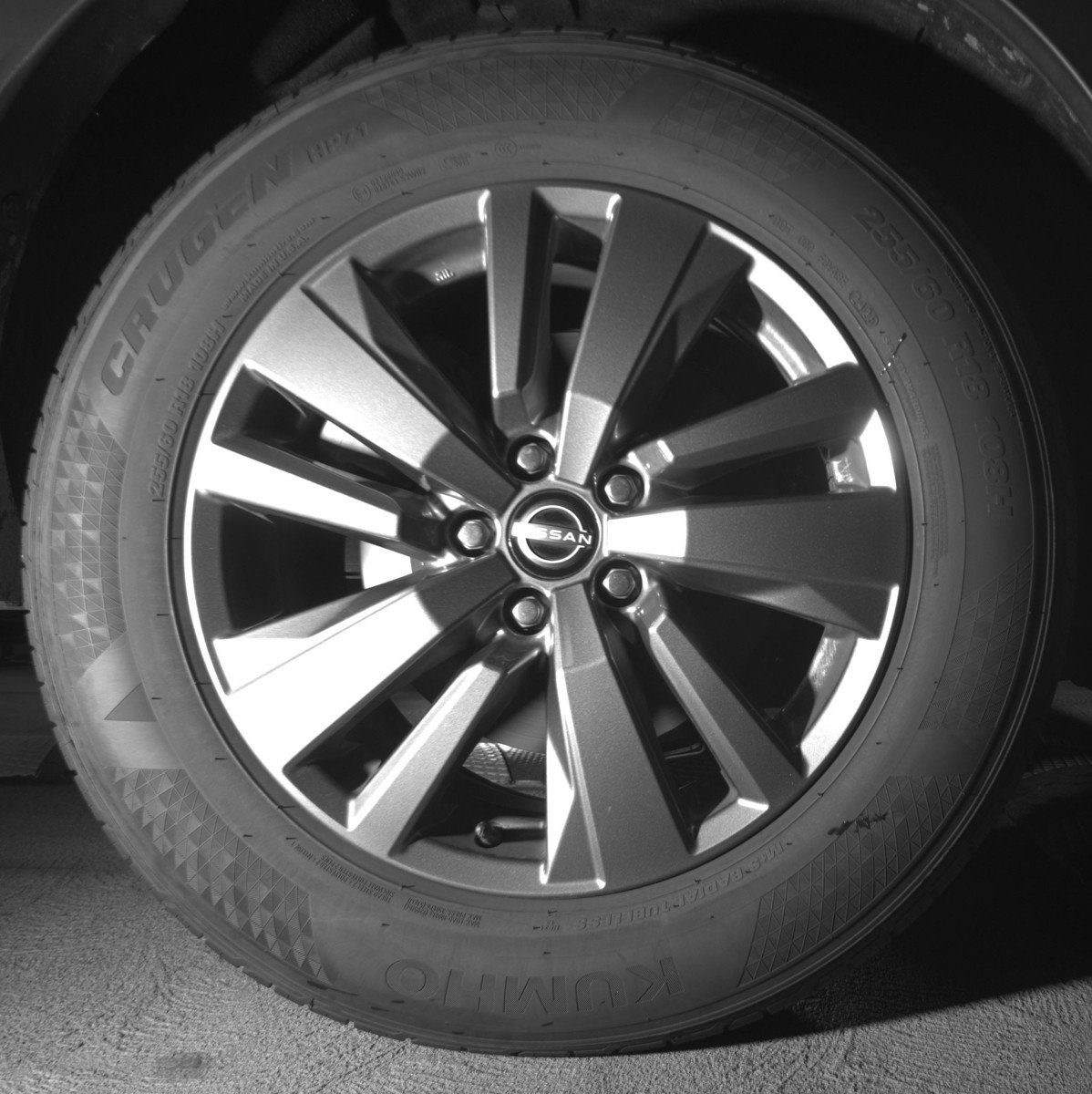 Used 2025 Nissan Pathfinder SV image 15