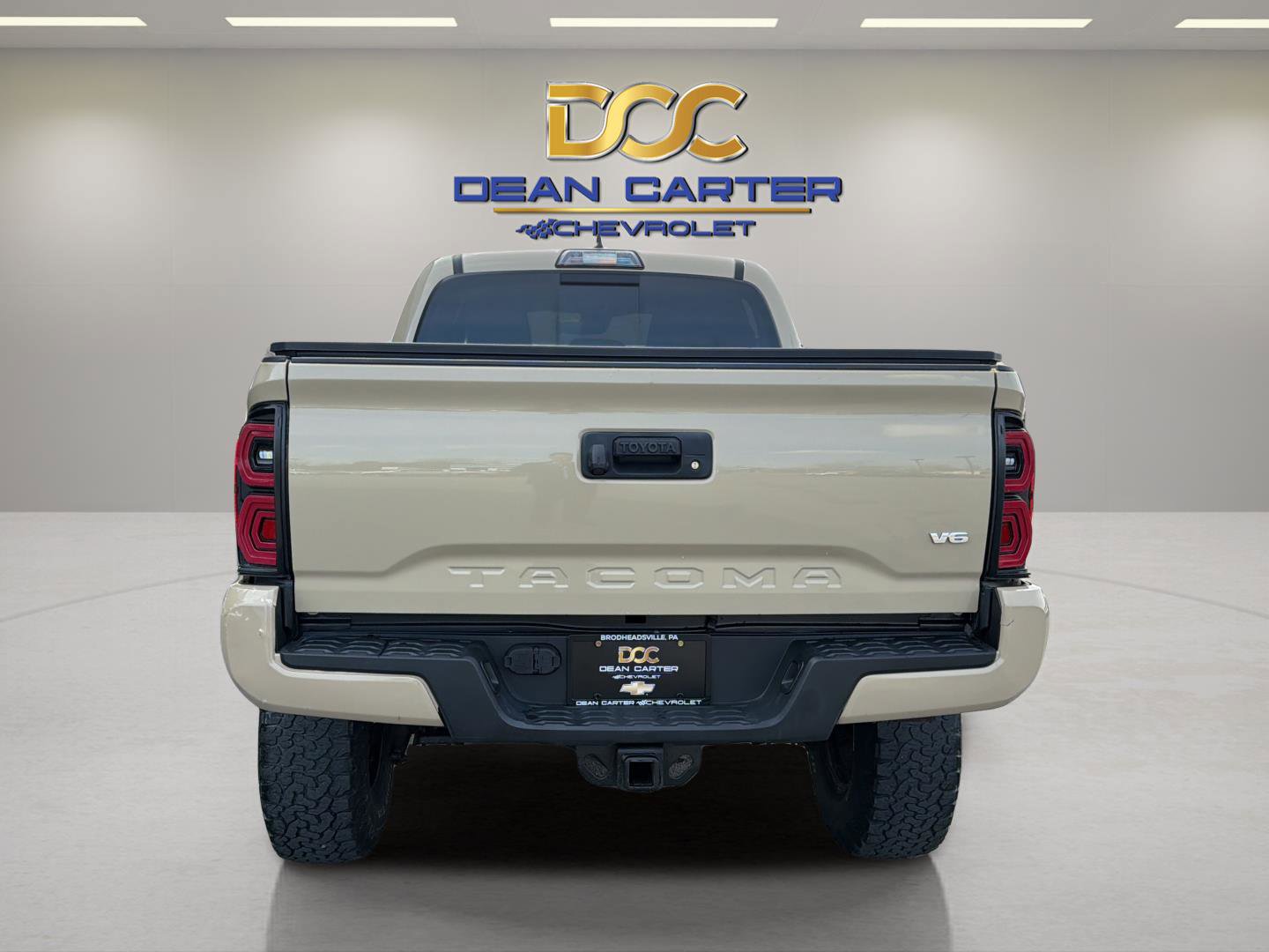 Used 2018 Toyota Tacoma TRD Sport AWD/4WD image 4