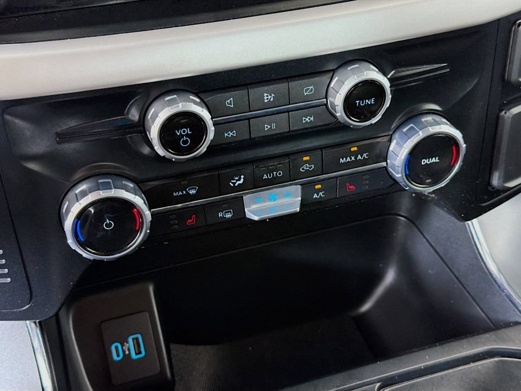 Used 2023 Ford F150 Lightning XLT AWD/4WD image 36