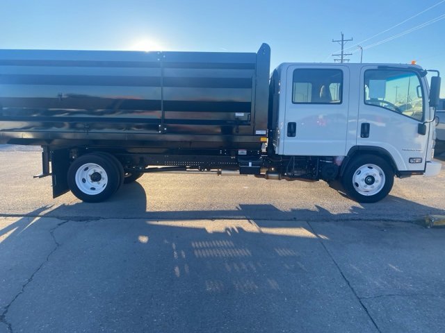 New 2025 Chevrolet Low Cab Forward image 7