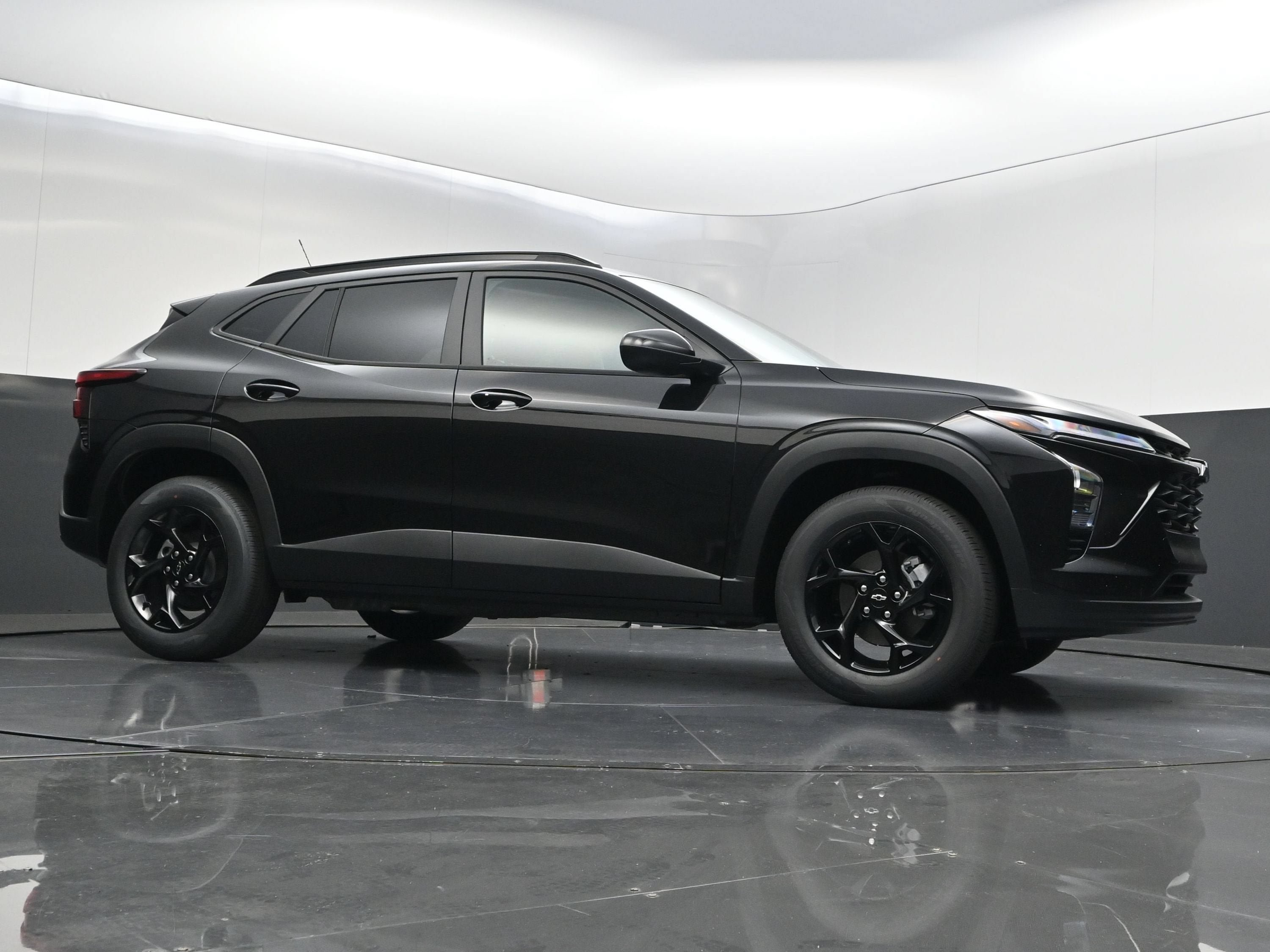 New 2026 Chevrolet Trax LT w/ Sunroof Package FWD image 45