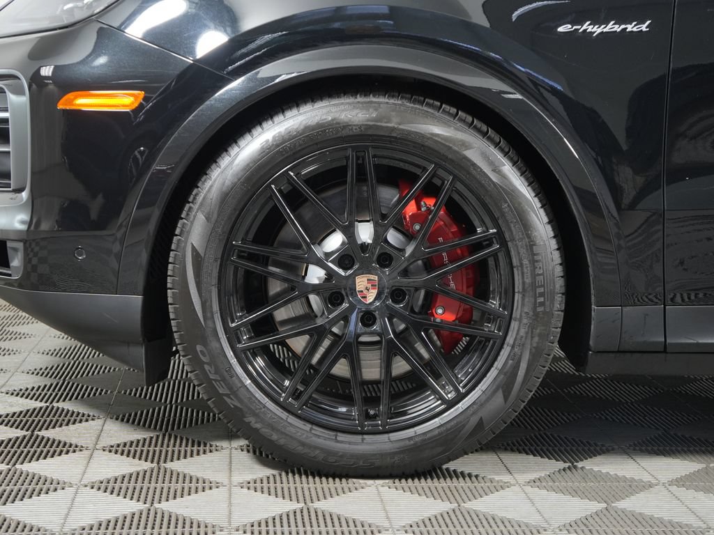 Certified 2026 Porsche Cayenne S w/ Premium Package Plus AWD/4WD image 13