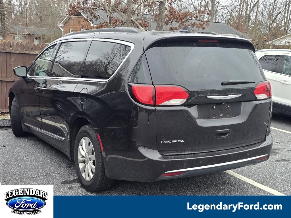 Used 2017 Chrysler Pacifica Touring-L video 2