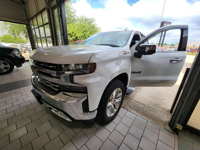 Used 2021 Chevrolet Silverado 1500 LTZ w/ LTZ Premium Texas Edition AWD/4WD image 3