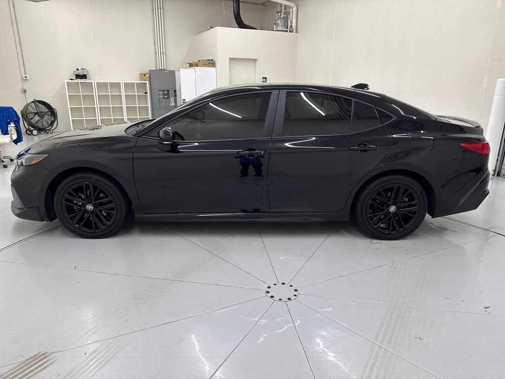Used 2025 Toyota Camry SE w/ Convenience Package AWD/4WD image 2
