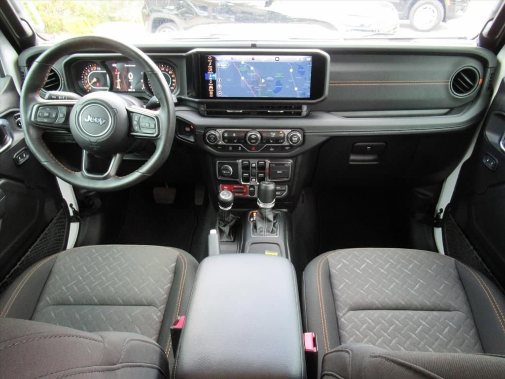 Certified 2024 Jeep Gladiator Mojave w/ Technology Group image 14