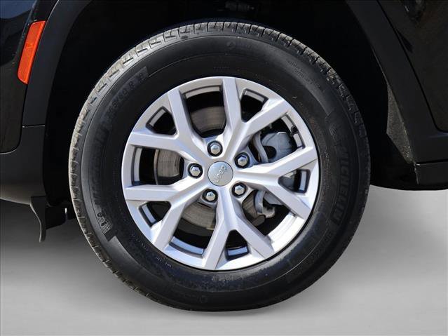 Used 2022 Jeep Grand Cherokee Limited AWD/4WD image 30