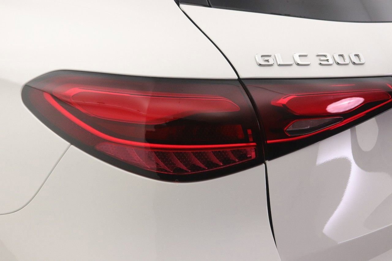 Certified 2026 Mercedes-Benz GLC 300 image 21