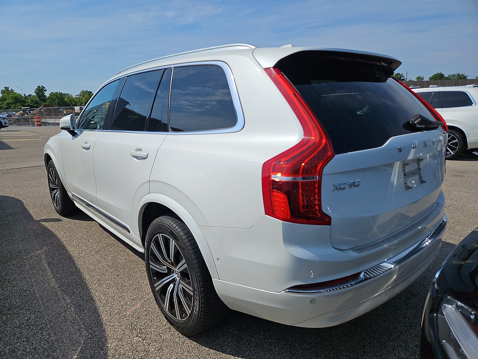Used 2024 Volvo XC90 B6 Plus w/ Protection Package Premier AWD/4WD image 6