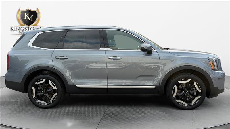 Used 2025 Kia Telluride S AWD/4WD image 6