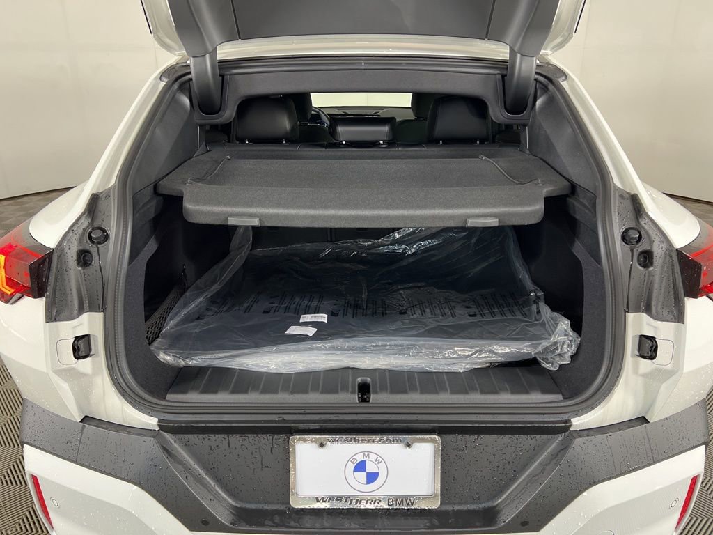 New 2026 BMW X2 xDrive28i w/ Convenience Package image 13