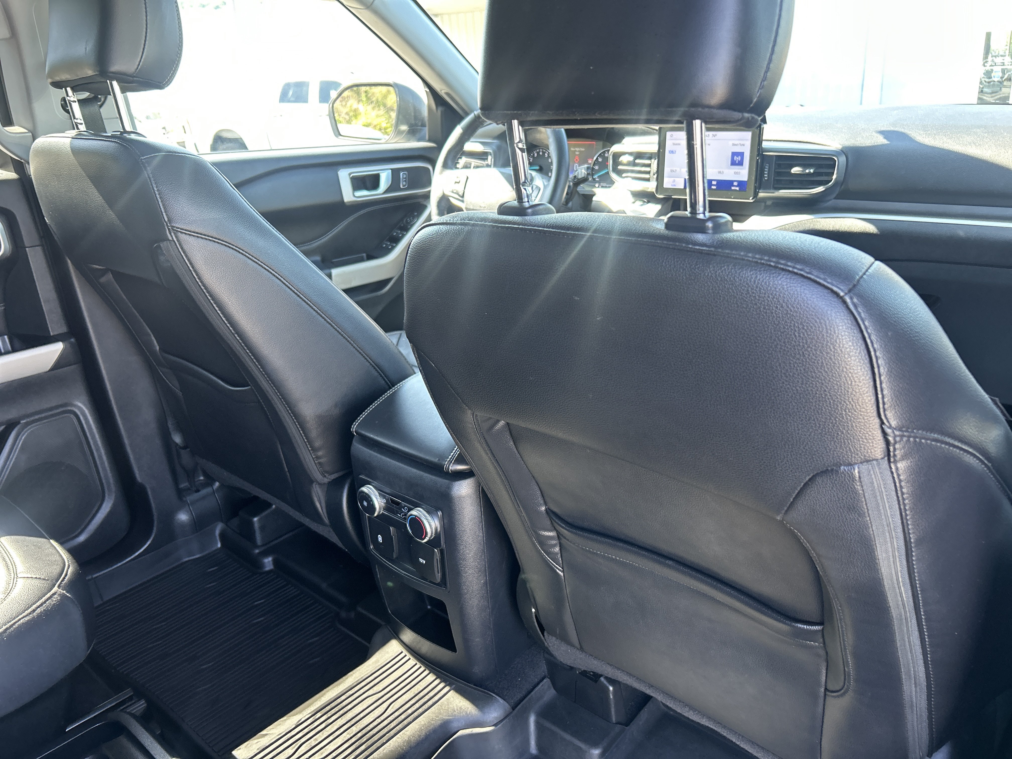 Used 2021 Ford Explorer XLT w/ Equipment Group 202A RWD image 57