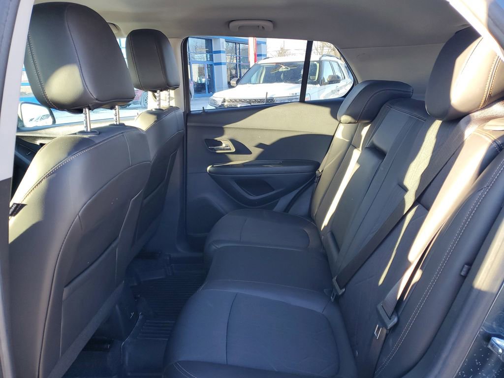 Used 2022 Chevrolet Trax LT w/ LT Convenience Package image 25
