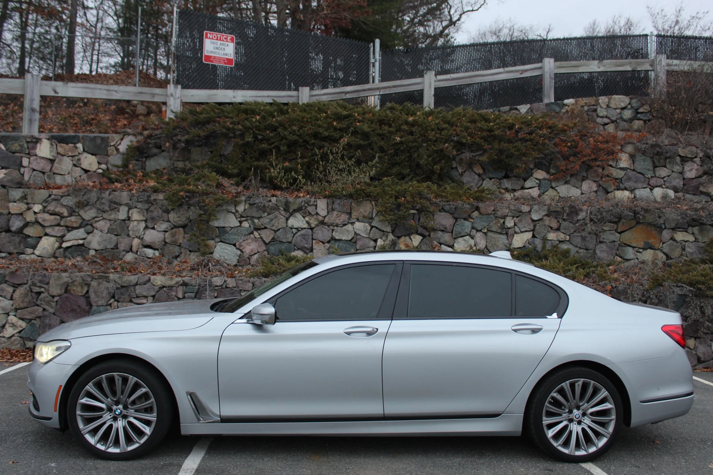 Used 2016 BMW 750i xDrive image 5