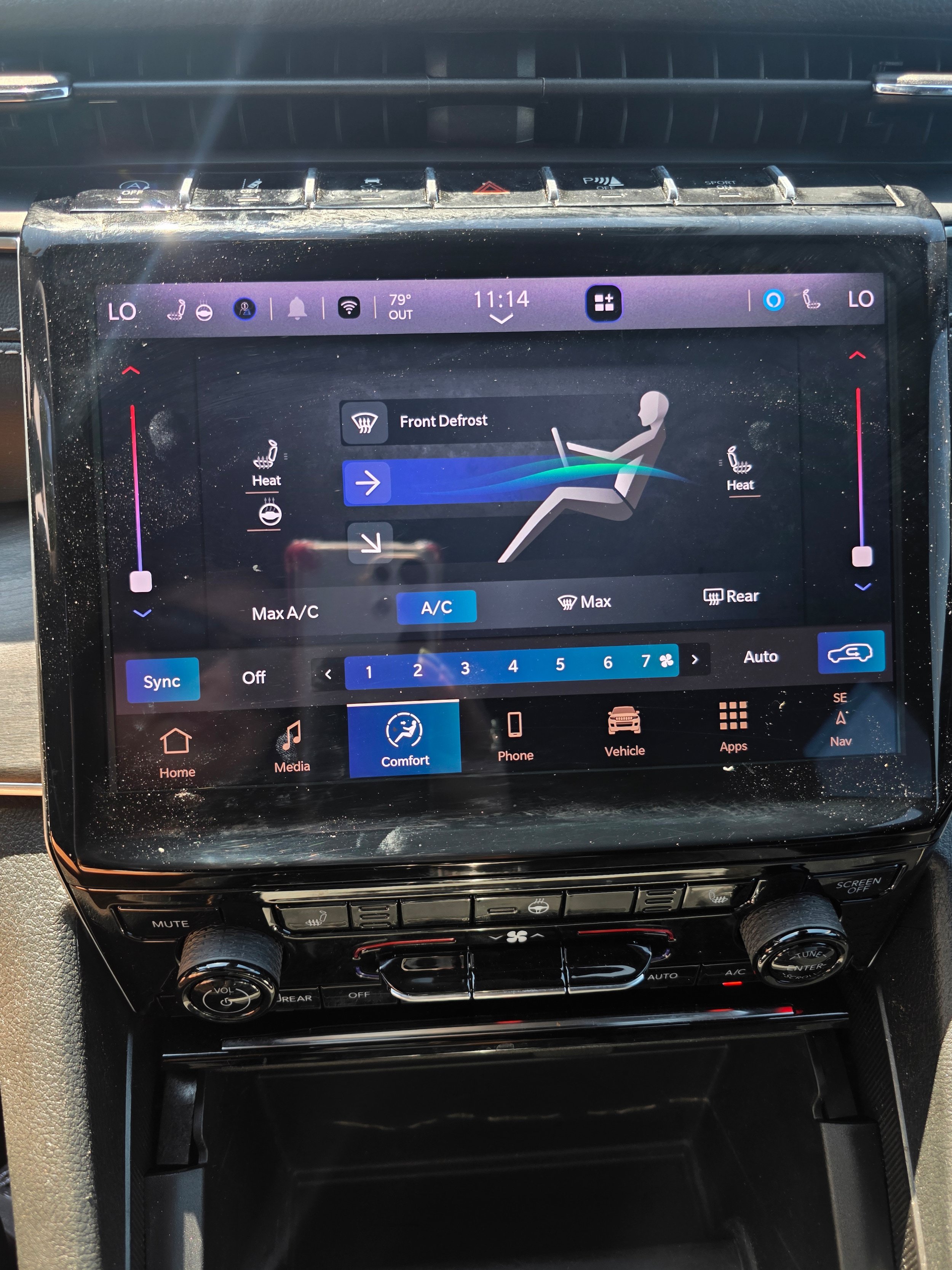 Used 2024 Jeep Grand Cherokee Limited RWD image 12