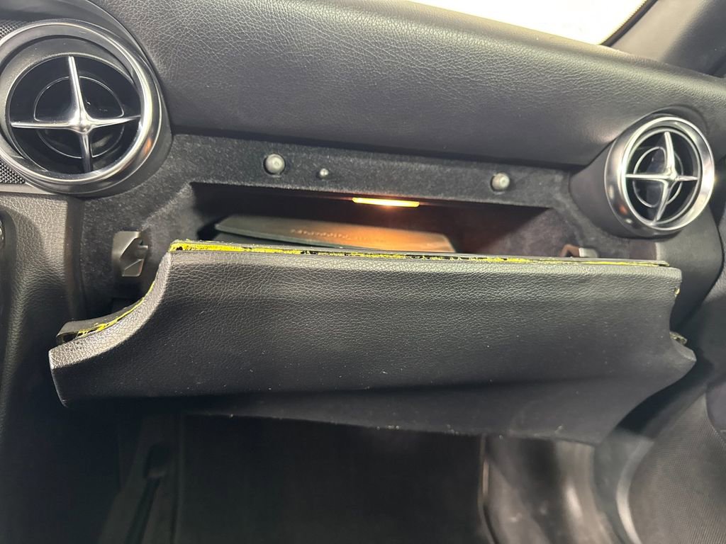 Used 2014 Mercedes-Benz SLK 250 image 32