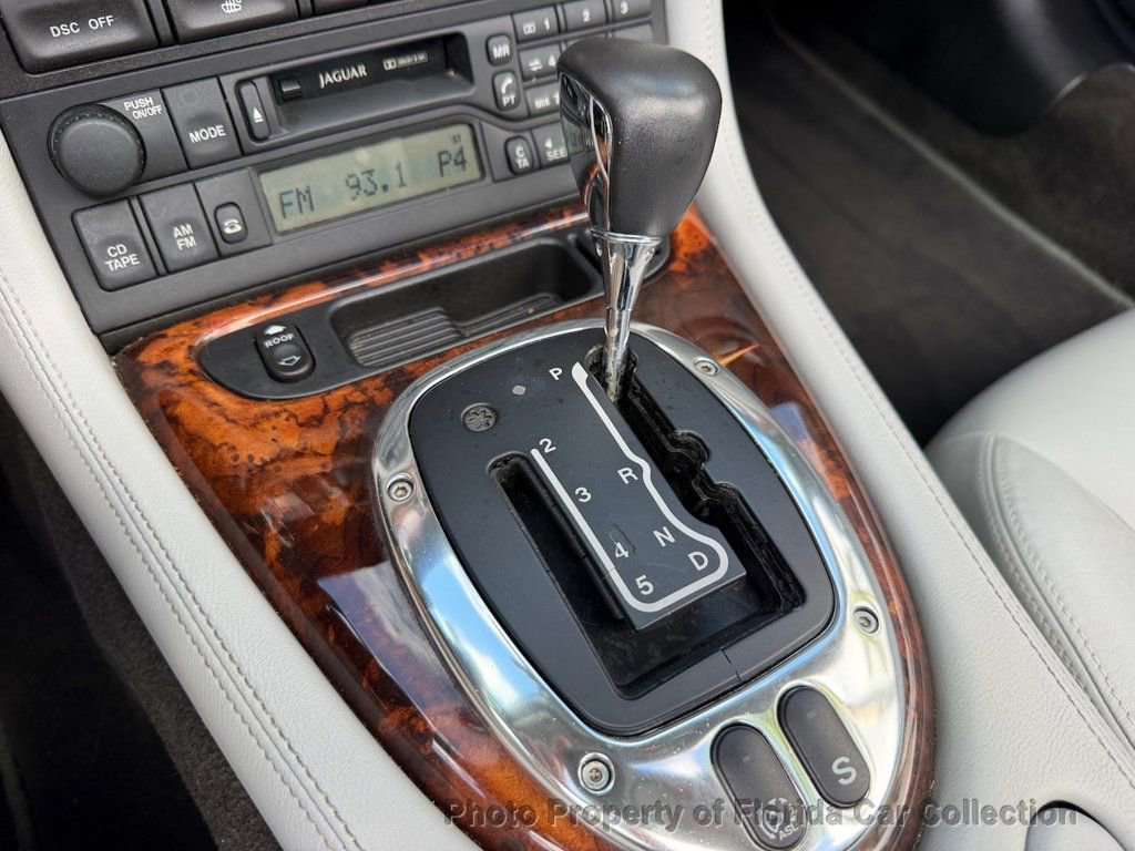 Used 2005 Jaguar XK8 Convertible image 40