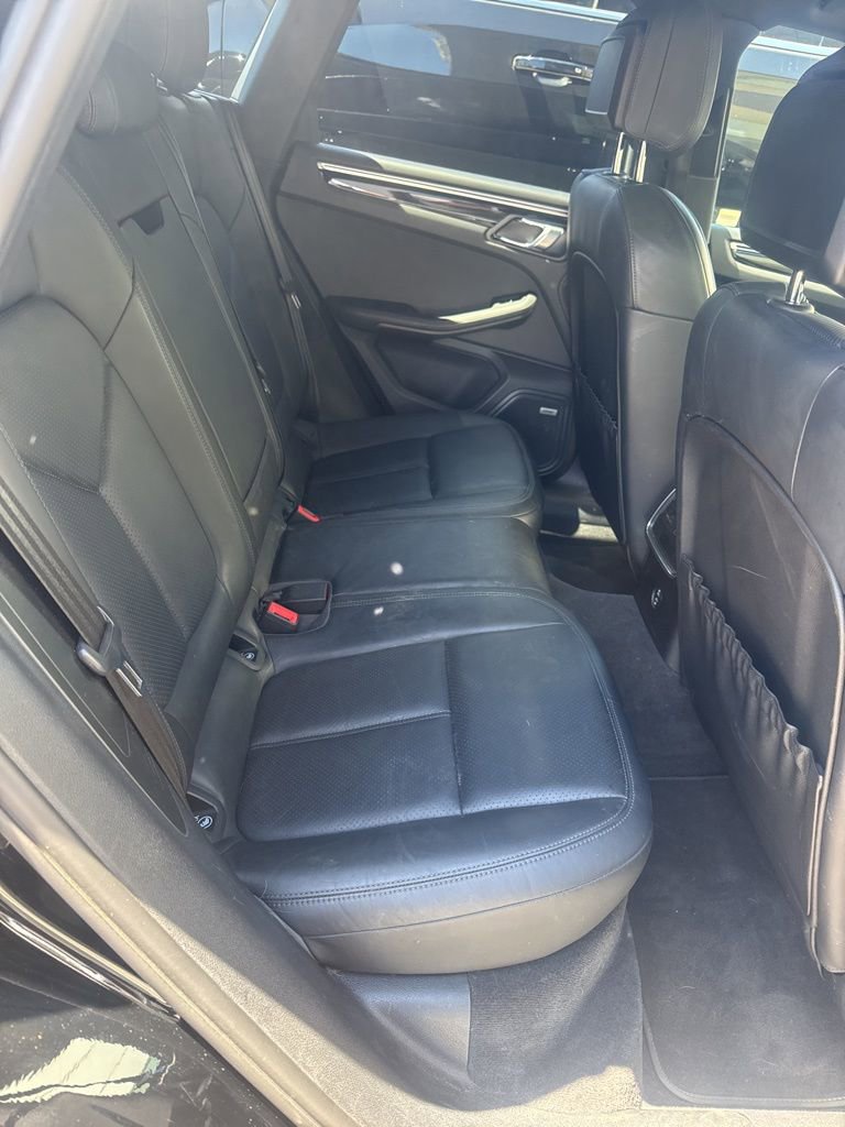 Used 2021 Porsche Macan image 25