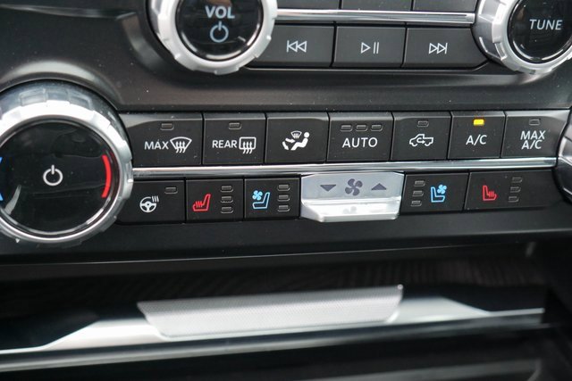 Used 2024 Ford F450 Platinum w/ FX4 Off-Road Package image 6