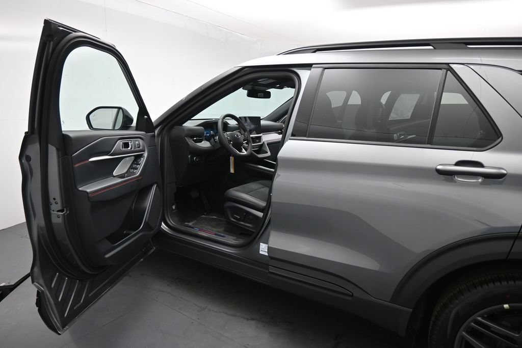 New 2026 Ford Explorer ST w/ Sun And Sound Package AWD/4WD image 8